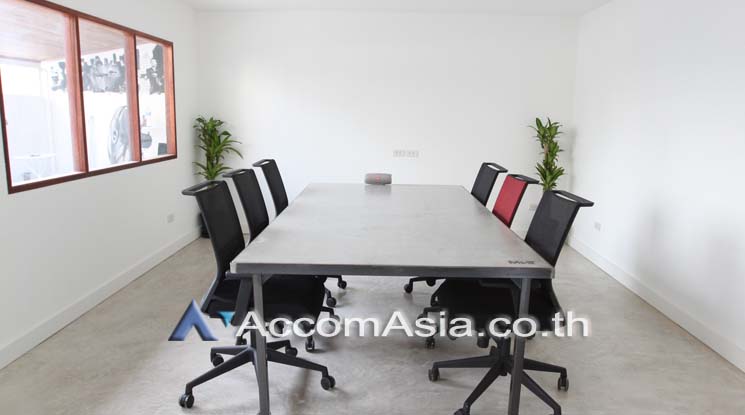  1  Studio Office Space For Rent in Sukhumvit ,Bangkok BTS Thong Lo AA17755